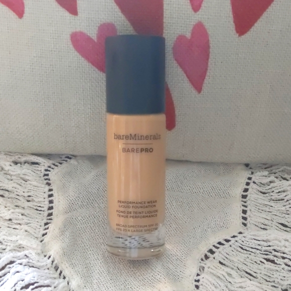 Bare Minerals Liquid Foundation Pecan 18